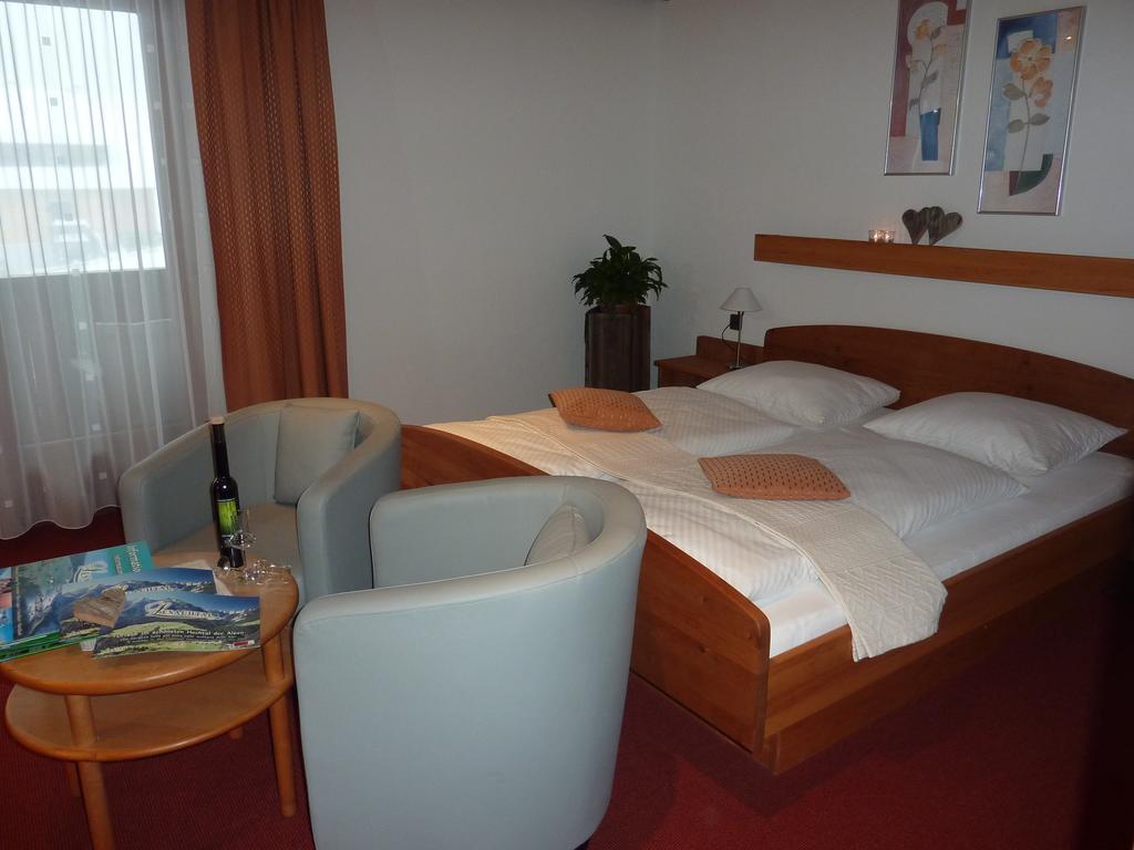 Haus Blatthofer Hotel Sankt Lorenzen im Lesachtal Екстериор снимка