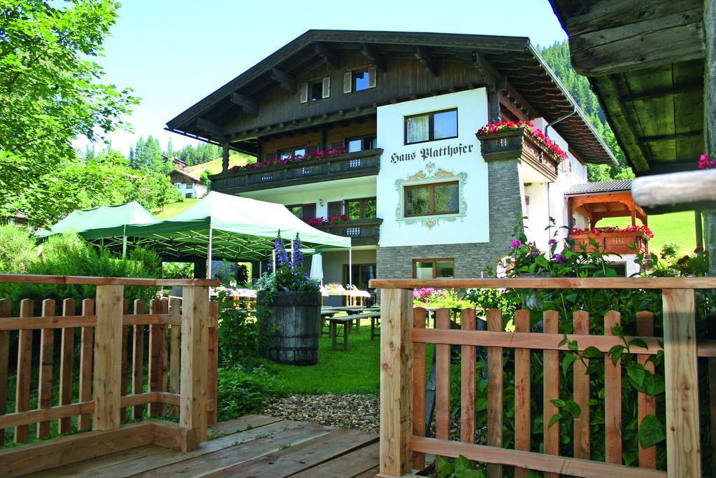 Haus Blatthofer Hotel Sankt Lorenzen im Lesachtal Екстериор снимка